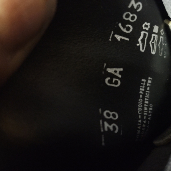 La Sportiva Karakorum Women's Hiking Boots - Picture 9 of 10